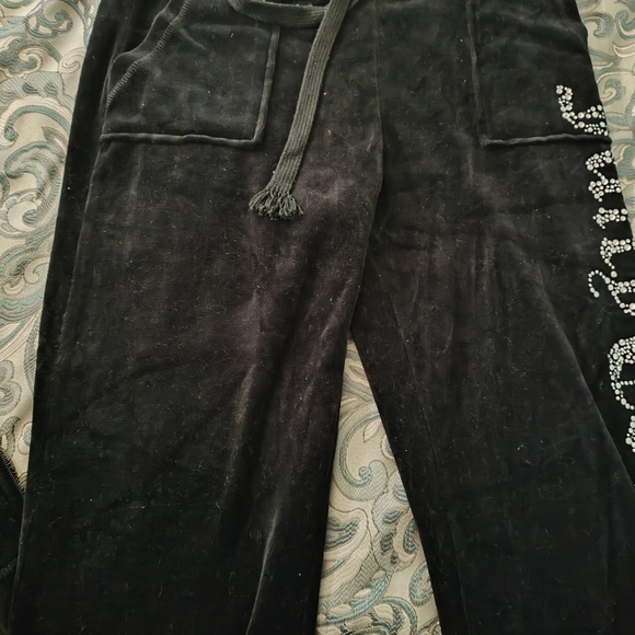 Juicy Couture Sweatsuit - Picture 7 of 7